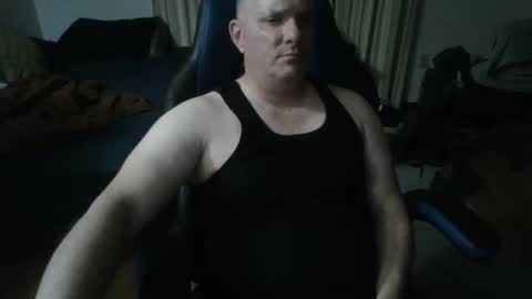 Snapshot of emsguy1 chatting on May 18, 4:51 am Matt online show from May 18, 4:51 am