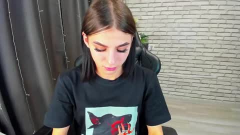 Snapshot of emy__angel chatting on February 1, 12:51 am emy__angel online show from February 1, 12:51 am