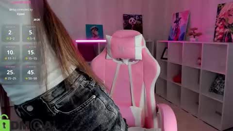 Snapshot of emy__angel chatting on September 23, 7:22 am emy__angel online show from September 23, 7:22 am