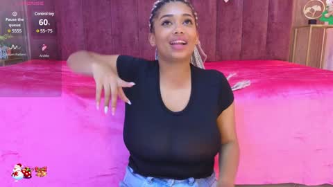 Snapshot of emy_leon chatting on December 26, 10:41 pm Emy online show from December 26, 10:41 pm