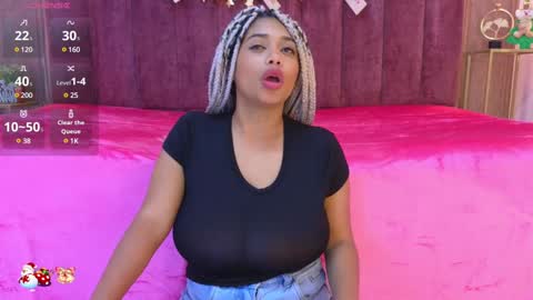 Snapshot of emy_leon chatting on December 27, 1:43 am Emy online show from December 27, 1:43 am