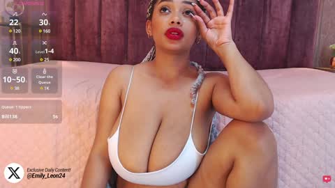 Snapshot of emy_leon chatting on January 18, 2:03 am Emy online show from January 18, 2:03 am