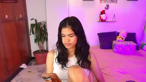 emycarver09 online show from December 1, 11:48 am