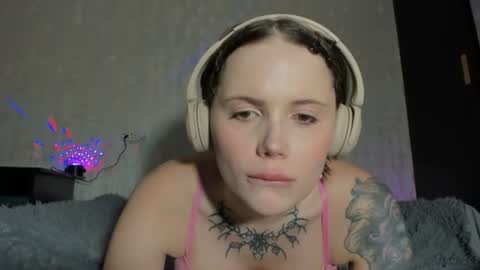 emydeliro online show from July 19, 8:01 pm