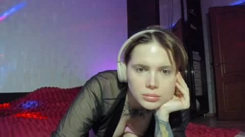 emydeliro online show from July 25, 9:01 pm