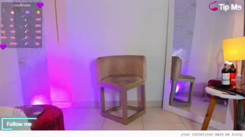 Snapshot of emylyjonhs chatting on April 30, 8:26 pm EMYLY online show from April 30, 8:26 pm