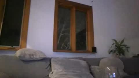 Snapshot of emyxxl chatting on December 2, 11:45 pm emyxxl online show from December 2, 11:45 pm