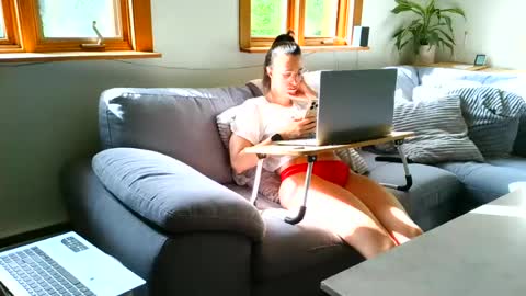 emyxxl online show from June 15, 12:18 pm