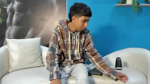 Ender online show from January 12, 2:22 pm