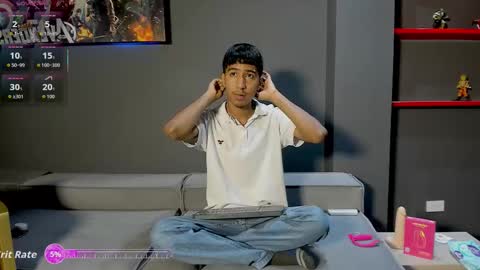 Snapshot of ender_h0tt chatting on March 26, 2:00 pm Ender online show from March 26, 2:00 pm