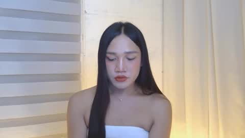 sahara love online show from December 15, 2:10 pm