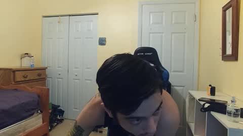 Snapshot of endlessfun21443 chatting on December 13, 7:53 pm endlessfun21443 online show from December 13, 7:53 pm