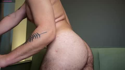 Snapshot of enen_glo chatting on October 13, 12:49 pm Enen online show from October 13, 12:49 pm