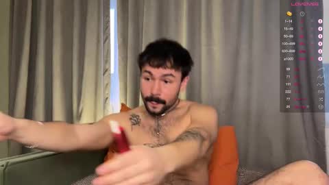 Snapshot of enen_glo chatting on November 12, 8:26 am Enen online show from November 12, 8:26 am