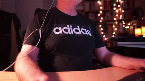 uk online show from May 3, 1:22 am
