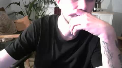 Snapshot of enerjizzer chatting on December 21, 10:06 pm 3from Desire online show from December 21, 10:06 pm