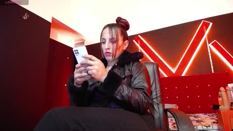 Engel online show from October 26, 11:49 am