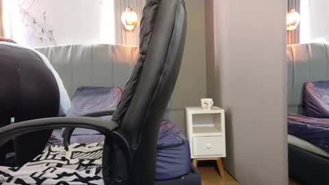 Engel online show from December 15, 11:36 am