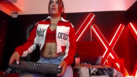Snapshot of engel_devil chatting on February 22, 12:26 pm Engel online show from February 22, 12:26 pm