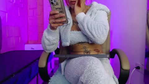 Snapshot of engel_devil chatting on April 1, 12:06 pm Engel online show from April 1, 12:06 pm