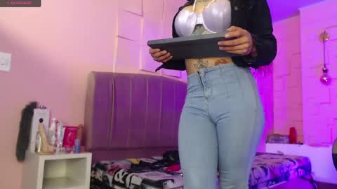 Snapshot of engel_devil chatting on April 11, 1:04 pm Engel online show from April 11, 1:04 pm
