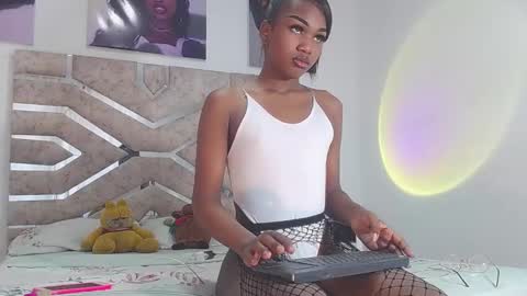 Snapshot of engell_fernandex chatting on December 8, 5:55 pm engell online show from December 8, 5:55 pm