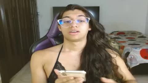 Snapshot of engiel_phoenix chatting on April 22, 10:55 pm Engiel phoenix instagram engiel 13 online show from April 22, 10:55 pm