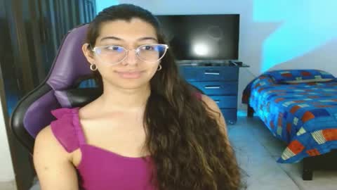 Snapshot of engiel_phoenix chatting on June 9, 10:54 pm Engiel phoenix instagram engiel 13 online show from June 9, 10:54 pm