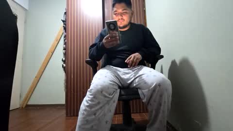 Snapshot of engineer_model_2022 chatting on February 8, 6:06 am engineer_model_2022 online show from February 8, 6:06 am