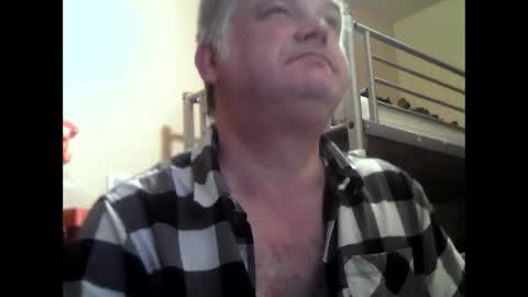 englishguysurrey online show from October 24, 5:59 am