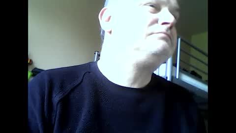 englishguysurrey online show from May 6, 9:14 am