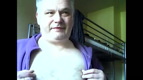 englishguysurrey online show from May 30, 7:16 am