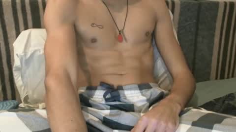 Snapshot of eniam chatting on December 3, 6:28 pm eniam online show from December 3, 6:28 pm