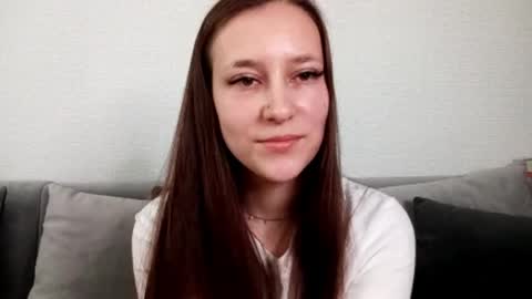 Snapshot of enidladucer chatting on April 3, 7:17 am Viktoria online show from April 3, 7:17 am