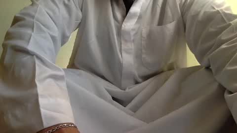 Snapshot of enjooythenut chatting on January 24, 10:43 am Batman online show from January 24, 10:43 am