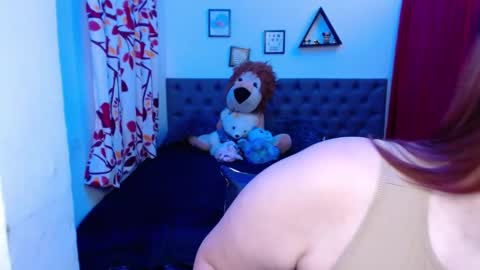 Snapshot of enjoymoon77 chatting on February 27, 4:56 am Lunamedel24 online show from February 27, 4:56 am