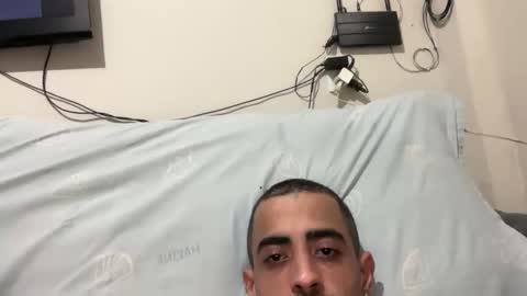 Snapshot of enjoythetrip chatting on November 23, 2:22 am Luke online show from November 23, 2:22 am