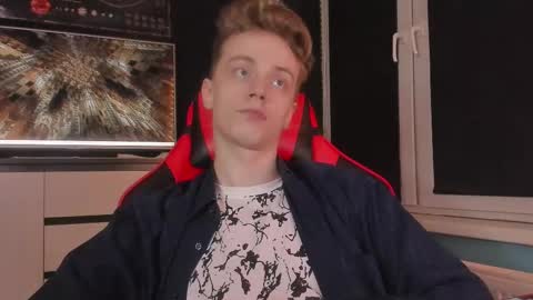 Snapshot of enkeer chatting on November 13, 9:58 pm Enker online show from November 13, 9:58 pm