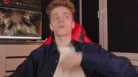 Snapshot of enkeer chatting on November 26, 2:01 am Enker online show from November 26, 2:01 am