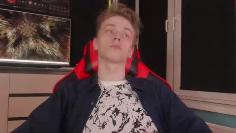 Snapshot of enkeer chatting on December 14, 10:03 pm Enker online show from December 14, 10:03 pm