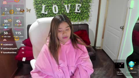 Enma clark online show from December 21, 10:06 am