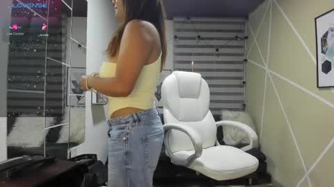 Snapshot of enma_clark chatting on March 24, 3:33 am Enma clark online show from March 24, 3:33 am