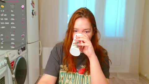 Snapshot of enorolve chatting on January 10, 1:52 pm Horny Mary online show from January 10, 1:52 pm