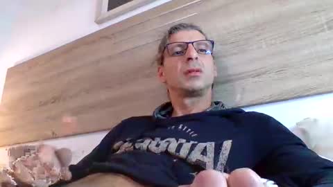 Snapshot of enri222 chatting on December 2, 11:45 pm rineking online show from December 2, 11:45 pm