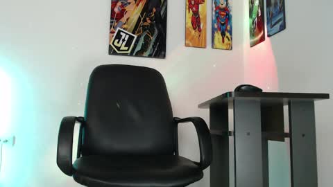 enriblack92 online show from December 29, 3:54 am