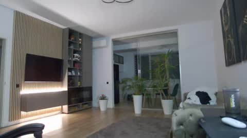 Snapshot of enrikoblue chatting on March 6, 10:04 pm Erik online show from March 6, 10:04 pm