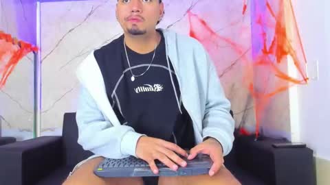 enrique online show from October 25, 11:51 am