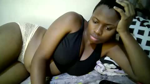 Snapshot of enter_dee chatting on March 20, 8:08 am Ell online show from March 20, 8:08 am