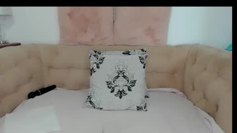 Snapshot of enticingamy chatting on March 27, 8:26 am EnticingAmy online show from March 27, 8:26 am