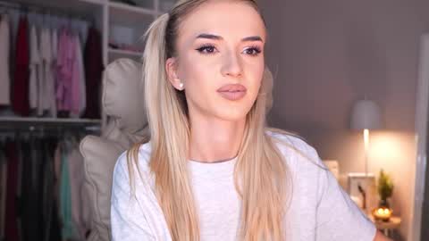 entya online show from October 13, 6:35 am